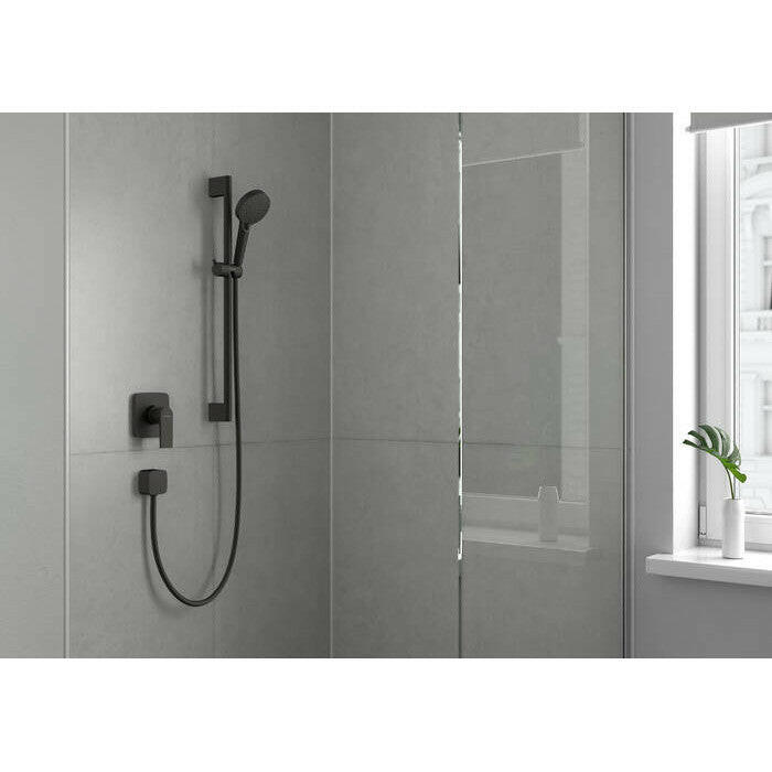 Hansgrohe Vernis Blend matt fekete zuhanyszett Vario, 65 cm - es zuhanyrúddal ( 26422670 )
