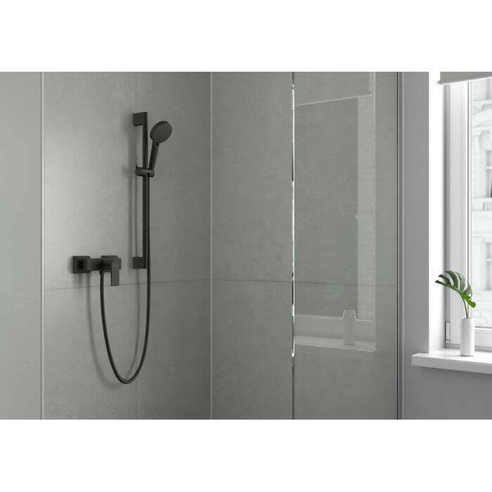Hansgrohe Vernis Blend matt fekete zuhanyszett Vario, 65 cm - es zuhanyrúddal ( 26422670 )