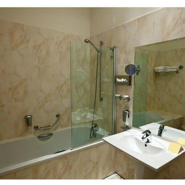 Hansgrohe Focus Monotrou kád - és zuhanycsaptelep