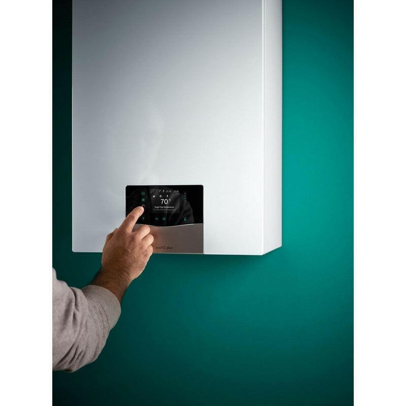 Vaillant Ecotec plus VU 30 CS/1-5 (N-INT2) kondenzációs gázkazán, fűtő 29,9Kw-kifutó,új:0010043964-1