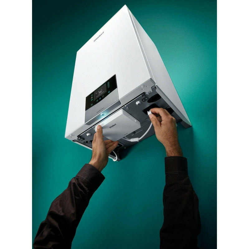 Vaillant Ecotec plus VU 30 CS/1-5 (N-INT2) kondenzációs gázkazán, fűtő 29,9Kw-kifutó,új:0010043964-2